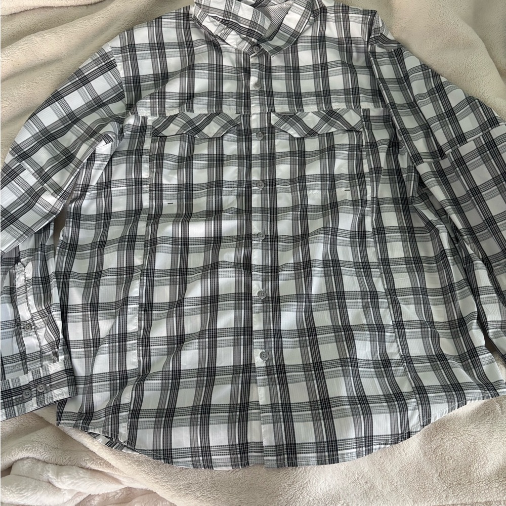 Columbia Black & White Plaid Men’s Button-Down Lightweight Shirt